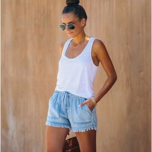 Vici shorts size medium